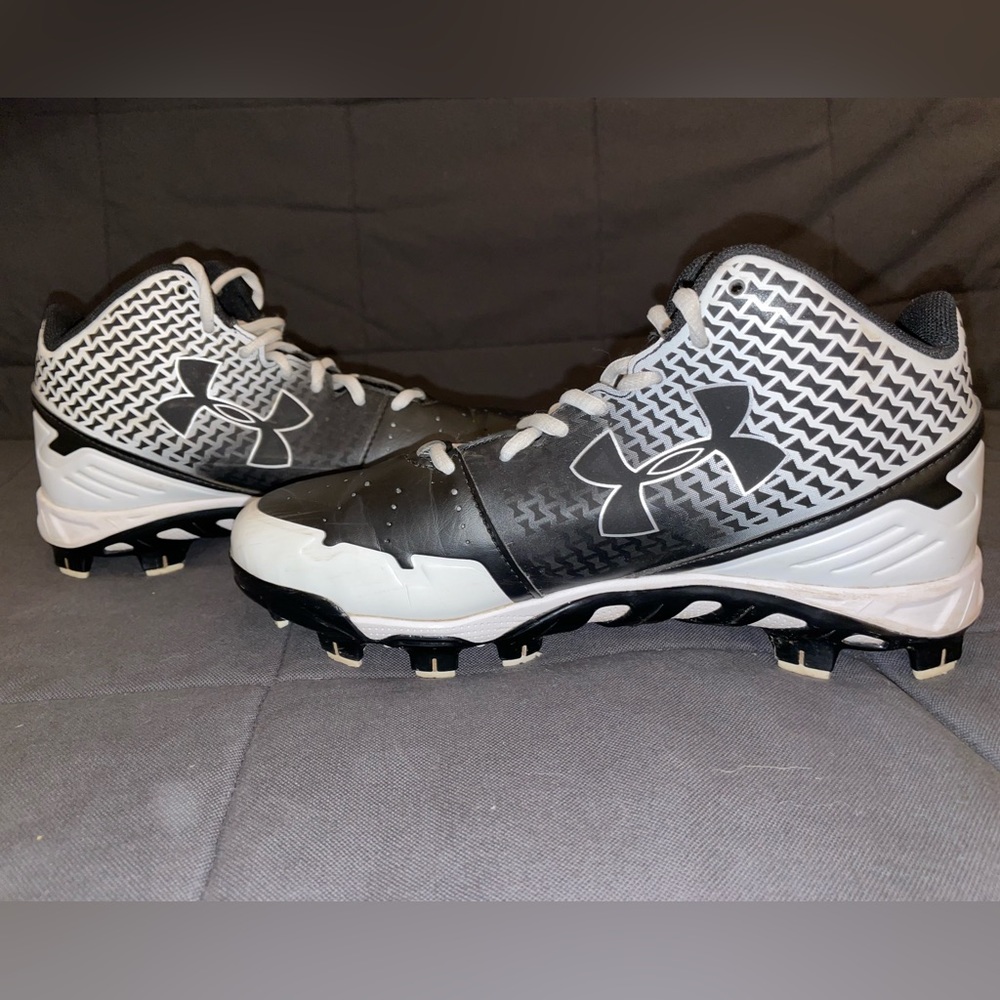 Under Armour Heater Men’s Cleats (7.5) Black/White